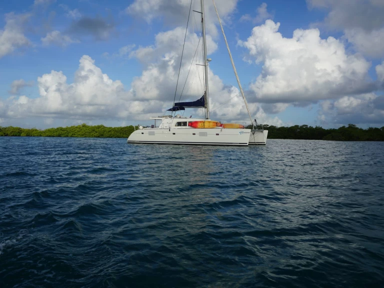 Pronajmout si Lagoon Lagoon 500 v Belize City