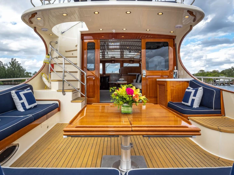 Pronajmout si Vicem FALCON v Maine