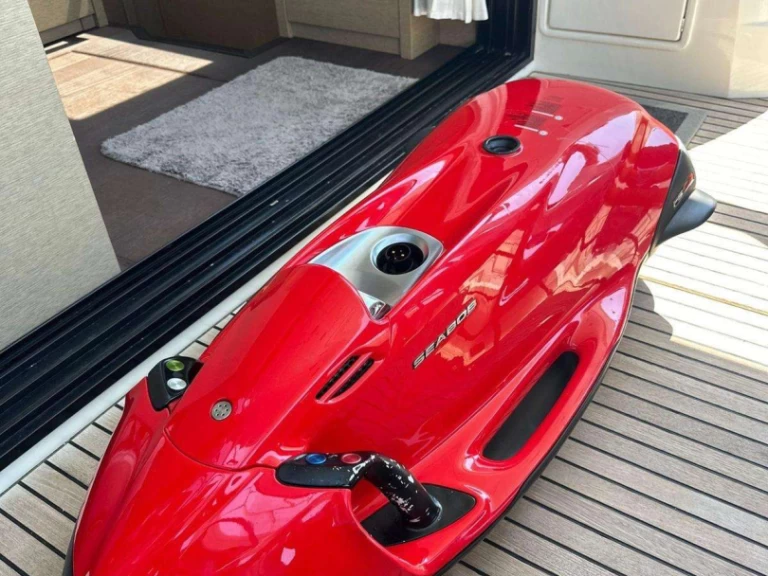 Pronajmout Jachta se skipperem či ne Jeanneau v Saint-Laurent-du-Var