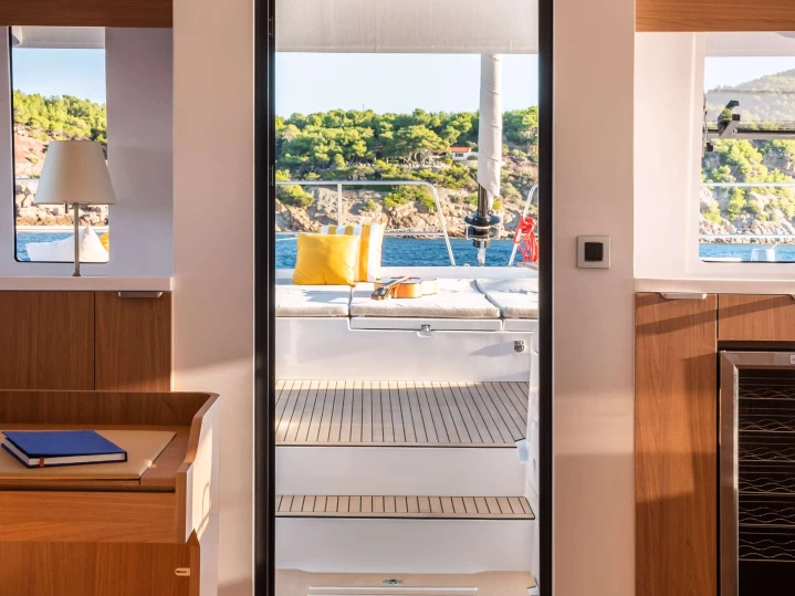 Pronájem Jachta Bali s licencí