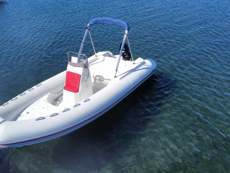 Pronájem jachty v Porto Rotondo -Magnus 5,80 na Samboatu