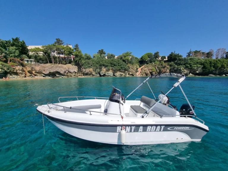 Pronájem Motorová loď Poseidon s licencí