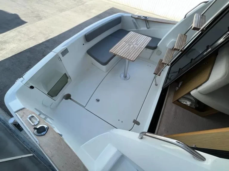 Bénéteau Antares 32 jednotlivci a charterové společnosti v Trogir