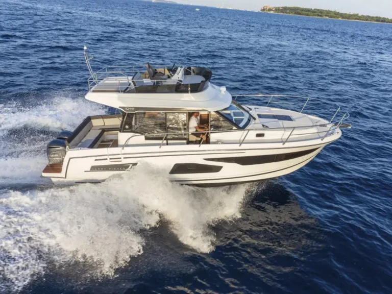 Pronájem lodi Jeanneau Merry Fisher 1095 Fly v Trogir na Samboatu