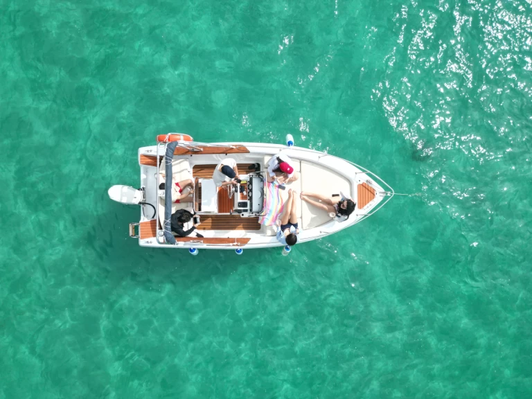 Pronájem jachty v Cagliari -Capelli Cap 17 na Samboatu