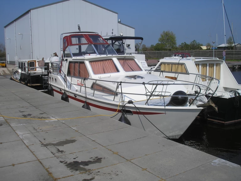 Pronajmout Motorová loď se skipperem či ne Succes v Woudsend