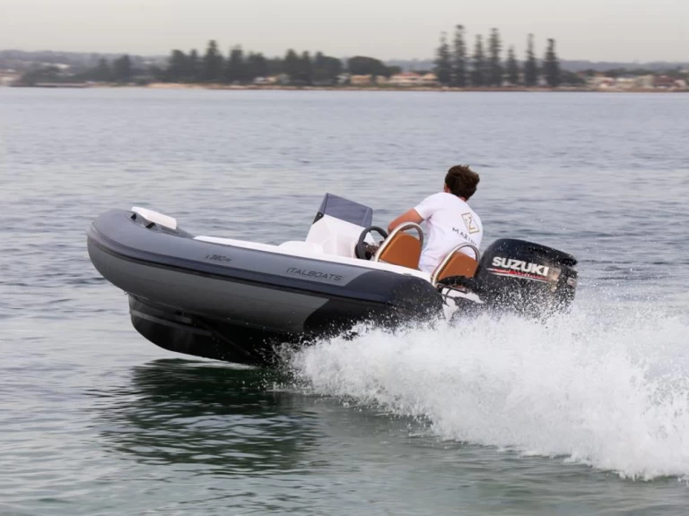 Italboats Stingher 380FR jednotlivci a charterové společnosti v Altea