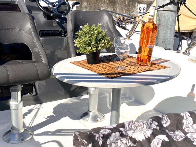 Pronájem jachty v Monako -Bénéteau Flyer 6.6 SPACEdeck na Samboatu