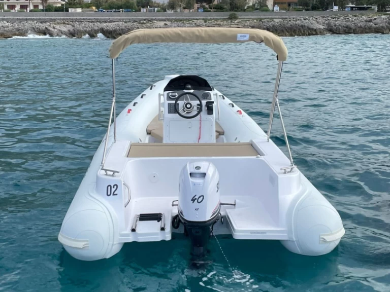 icon 19S jednotlivci a charterové společnosti v Palermo