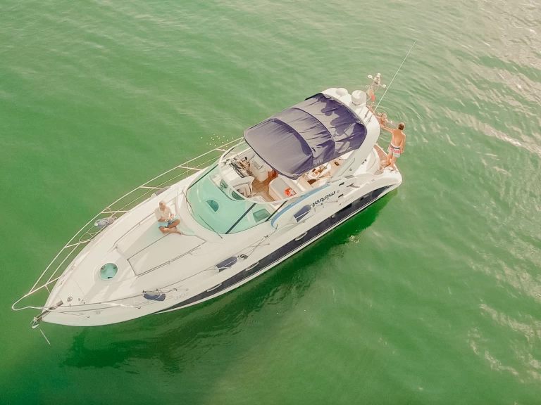 Fairline Targa 40 jednotlivci a charterové společnosti v Comporta