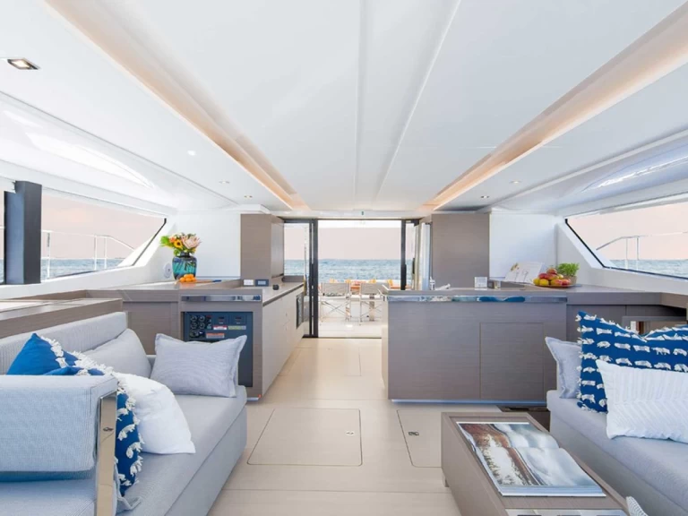 Pronájem lodi Nassau lákavé ceny Leopard 46 Powercat