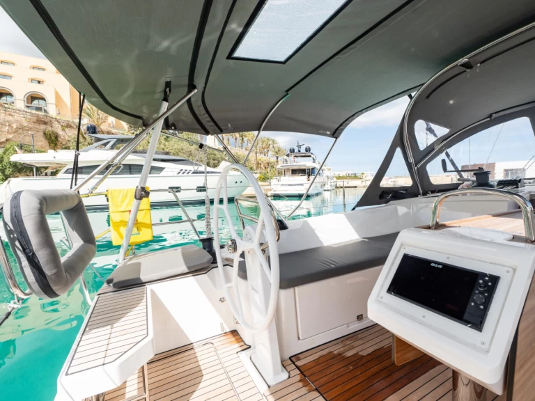 Pronájem Plachetnice v San Ġiljan -Bavaria Bavaria C42