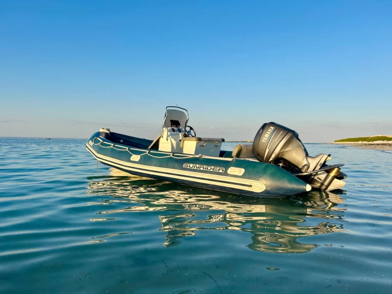 Pronájem lodi Sainte-Marine lákavé ceny Sunrider 650 Bleu