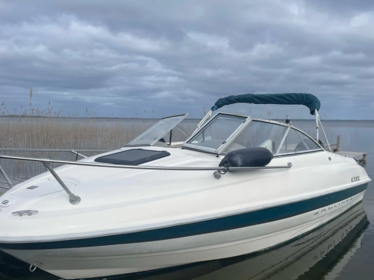 Pronájem Motorová loď v Biscarrosse -Bayliner Bayliner 1802 Capri Cuddy