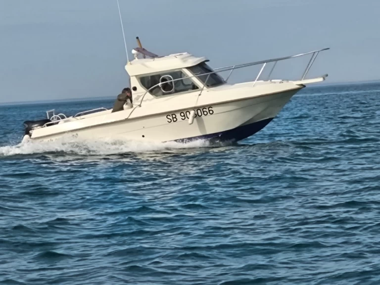 Pronajmout si Ultramar Week End 700 v Saint-Quay-Portrieux