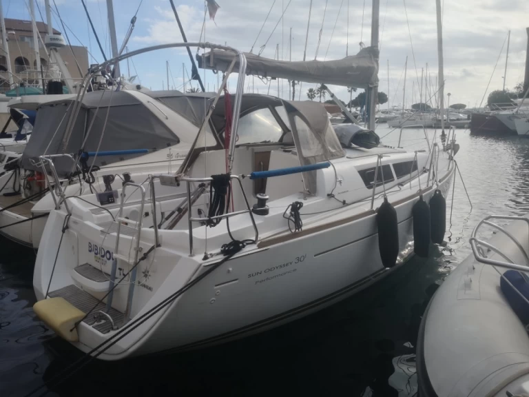Pronájem lodi Jeanneau Sun Odyssey 30i v Toulon na Samboatu