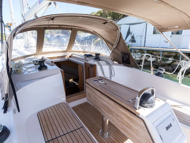 Pronájem Plachetnice Bavaria s licencí