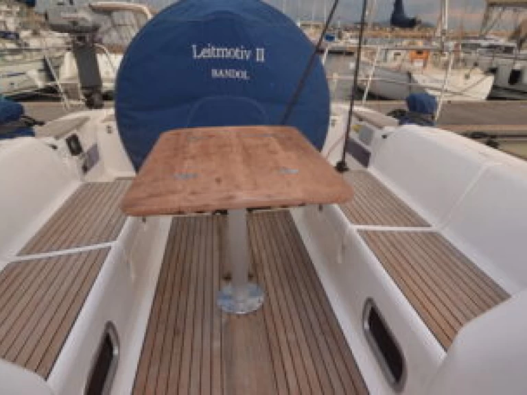 Dufour Dufour 44 jednotlivci a charterové společnosti v Toulon