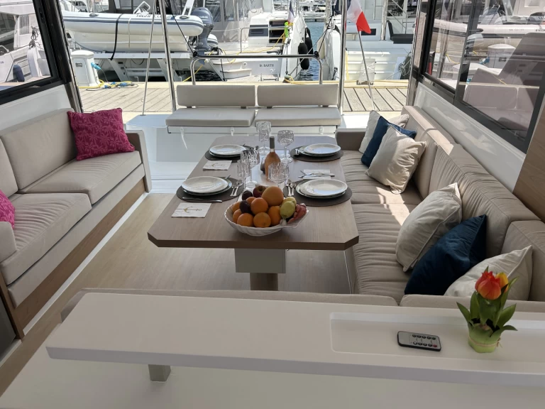 Katamarán k pronájmu v Port Cogolin za nejlepší cenu