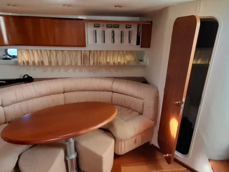 Pronájem lodi Port Grimaud lákavé ceny Fiart Genius