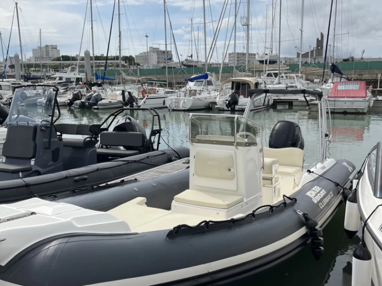 Pronajmout si Joker Boat Clubman 22 v Royan