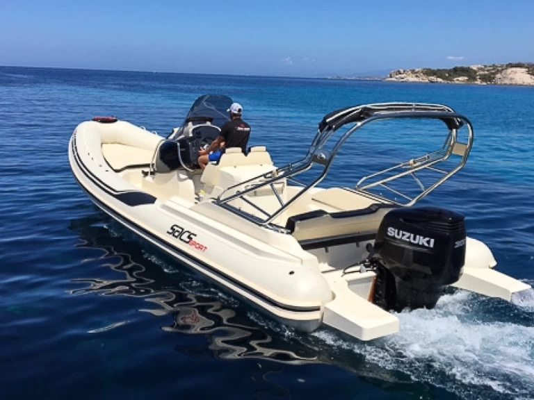 Sacs S900 Sport jednotlivci a charterové společnosti v Calvi