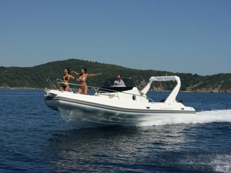 Pronájem jachty v Calvi -Capelli Tempest 1000 WA na Samboatu