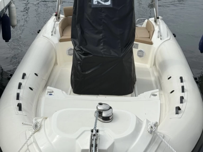 Pronájem lodi Nuova Jolly Prince 24 v Cannes na Samboatu