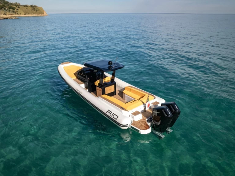 Pronajmout Polotuhá loď se skipperem či ne CANTIERI RENIER v Mahon