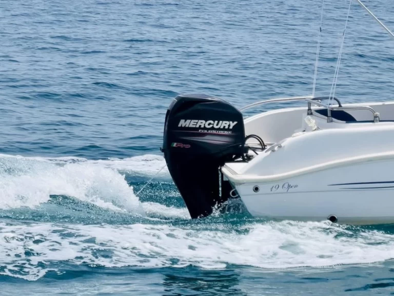 Pronájem lodi Blumax 19 pro v Marzamemi na Samboatu