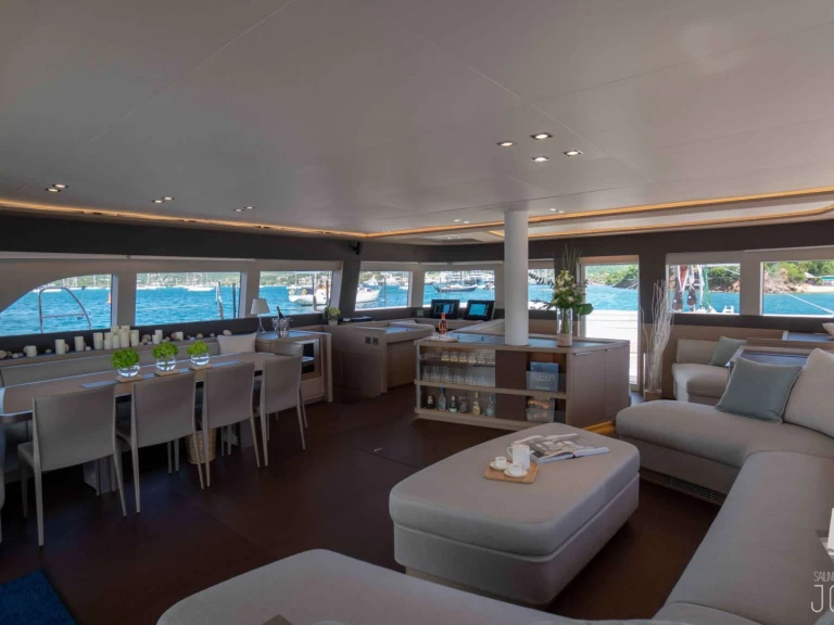 Pronajmout Jachta se skipperem či ne Lagoon v Francouzská riviéra