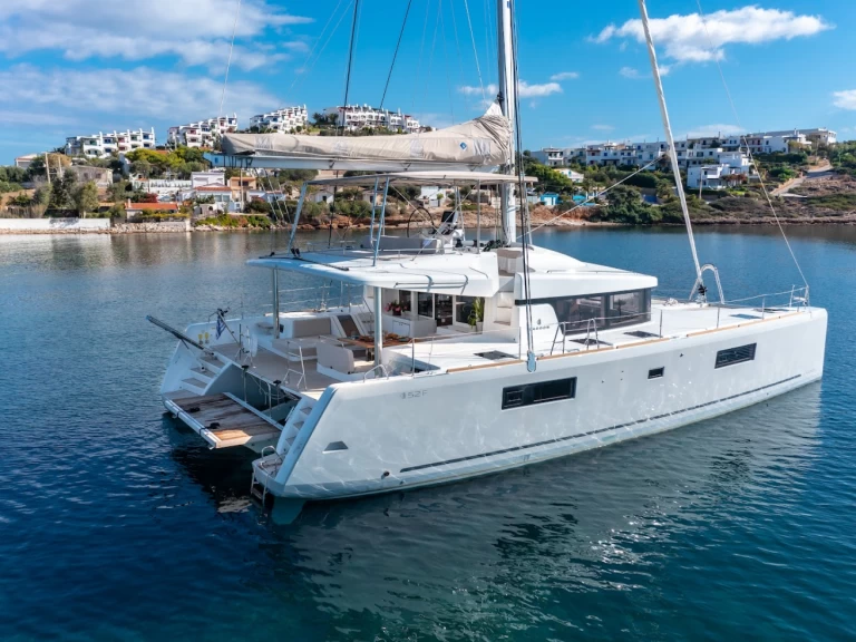 Pronájem Katamarán v Lavrio -Lagoon Lagoon 52 F