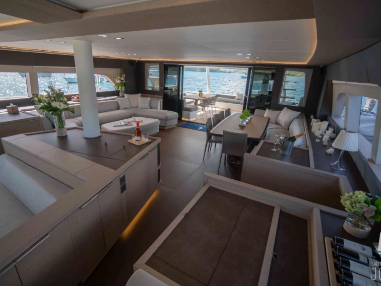 Pronajmout Jachta se skipperem či ne Lagoon v Francouzská riviéra