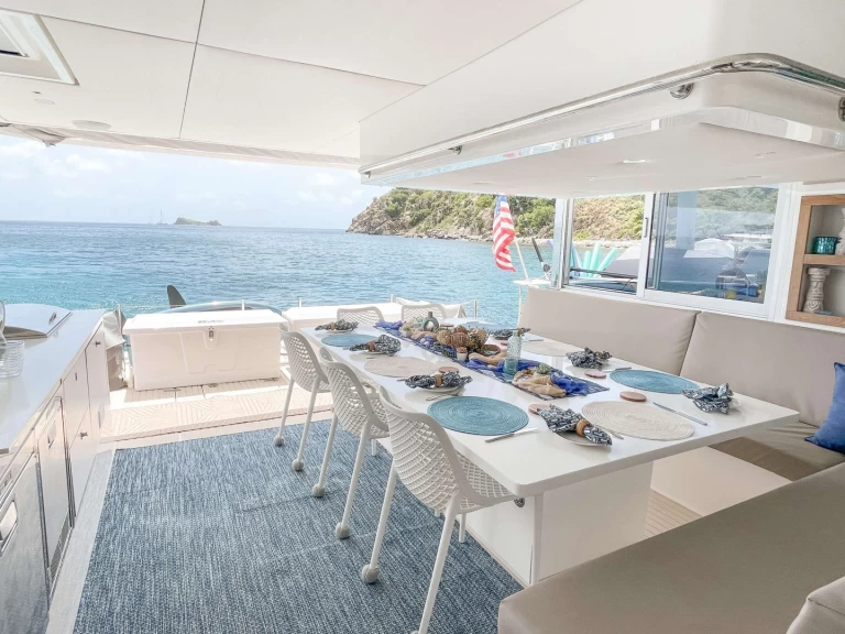 Voyage SEVEN jednotlivci a charterové společnosti v Britské Panenské ostrovy