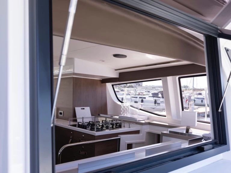 Katamarán k pronájmu v Salerno za nejlepší cenu