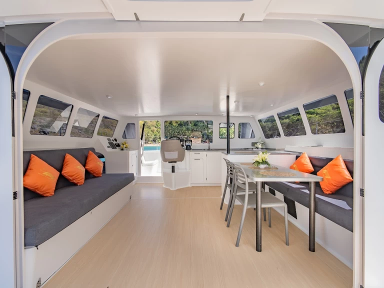 Stealth 420 F1 Power Catamaran jednotlivci a charterové společnosti v Phuket (City)