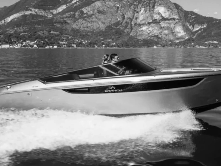 Cranchi Cranchi E26 jednotlivci a charterové společnosti v Nice