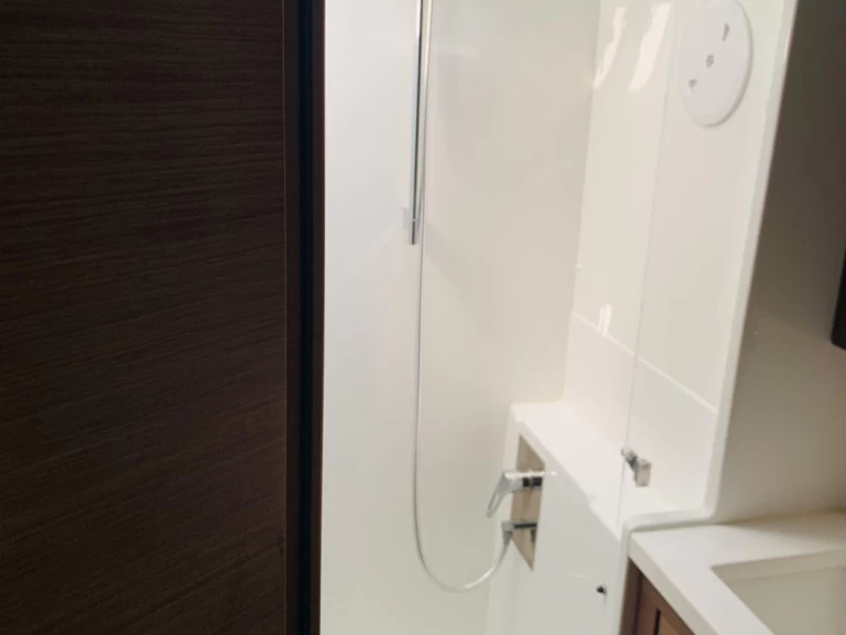 Pronájem Katamarán Lagoon s licencí