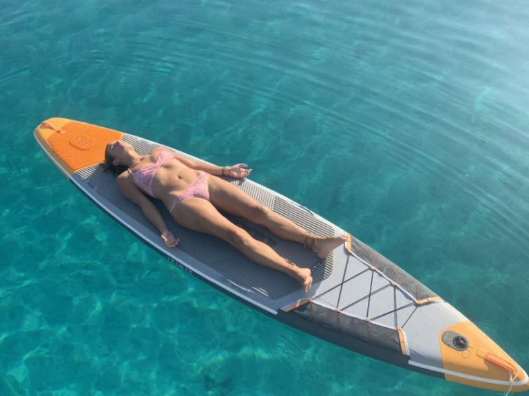 Pronajmout Plachetnice se skipperem či ne Hallberg-Rassy v Ajaccio