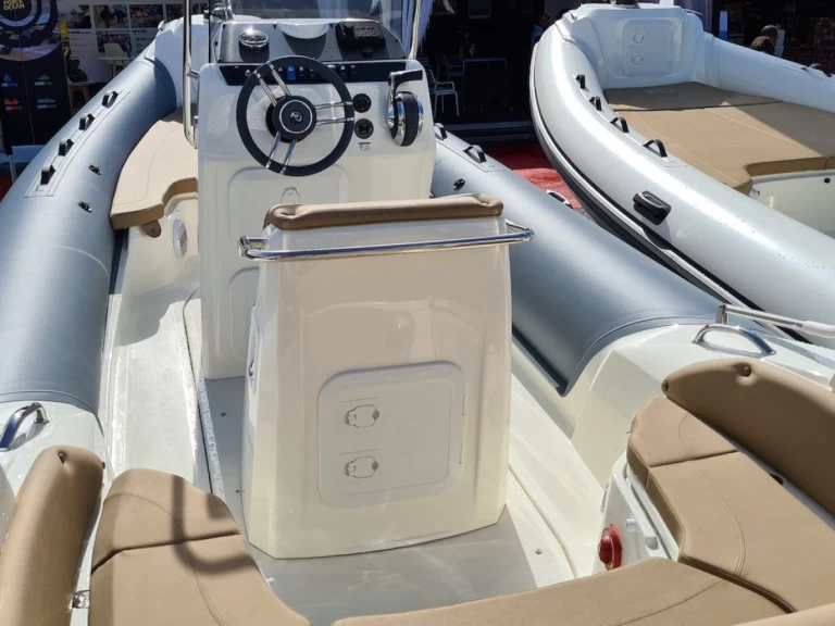 Pronájem jachty v Mandelieu-la-Napoule -Nuova Jolly Prince 22 na Samboatu