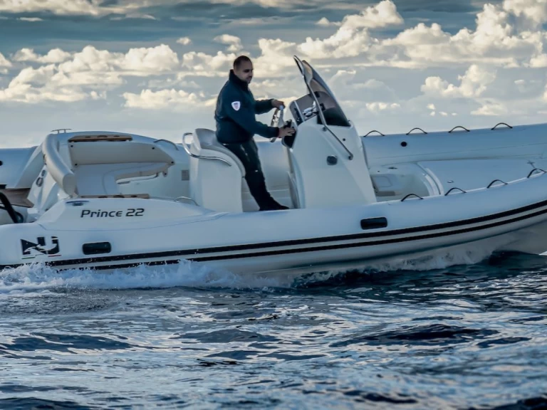 Pronajmout si Nuova Jolly Prince 22 v Mandelieu-la-Napoule