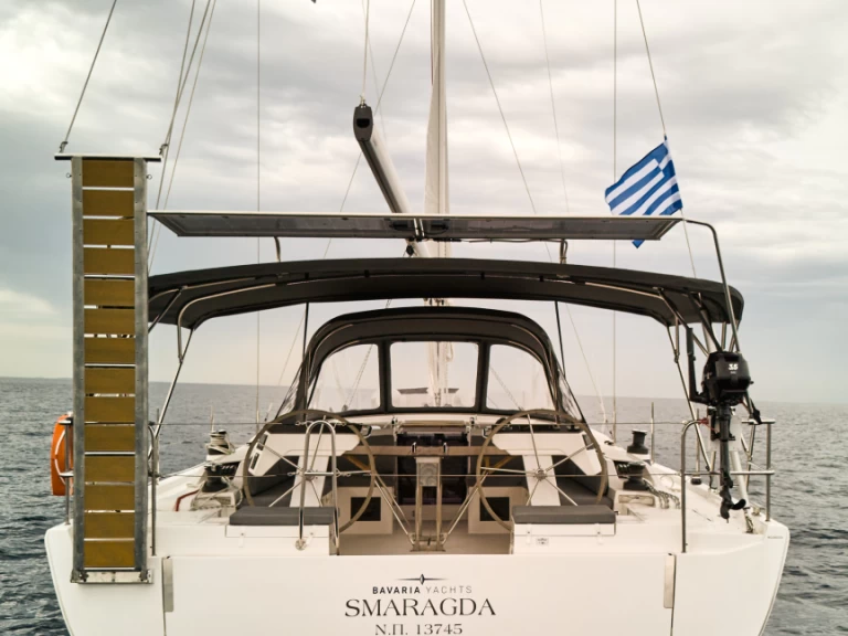 Bavaria Bavaria C46 jednotlivci a charterové společnosti v Alimos