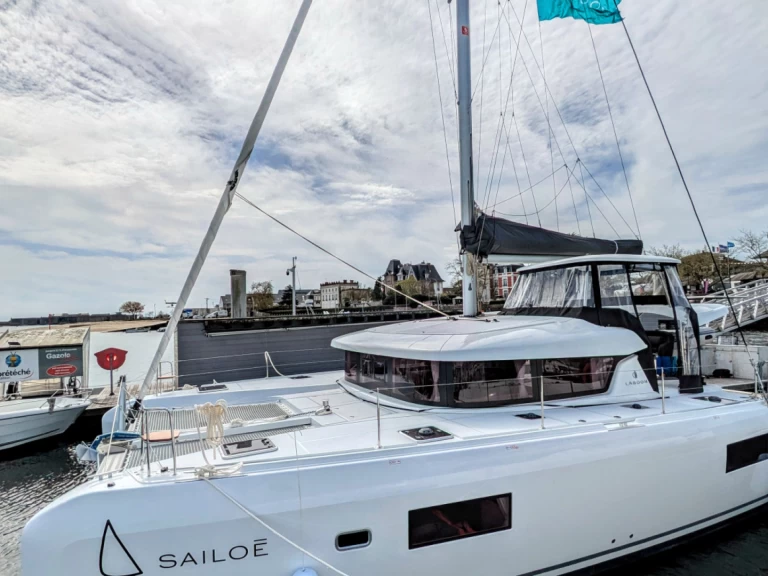 Pronájem lodi Lagoon Lagoon 42 v Mahé na Samboatu