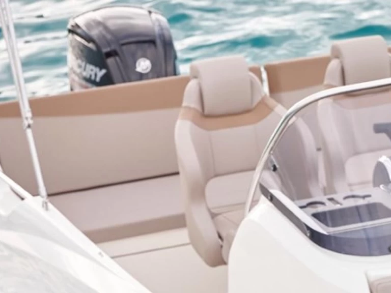 Motorová loď k pronájmu v Bodman-Ludwigshafen za nejlepší cenu