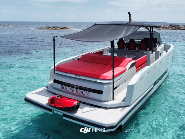 Pronajmout Motorová loď se skipperem či ne De Antonio v Marina Ibiza