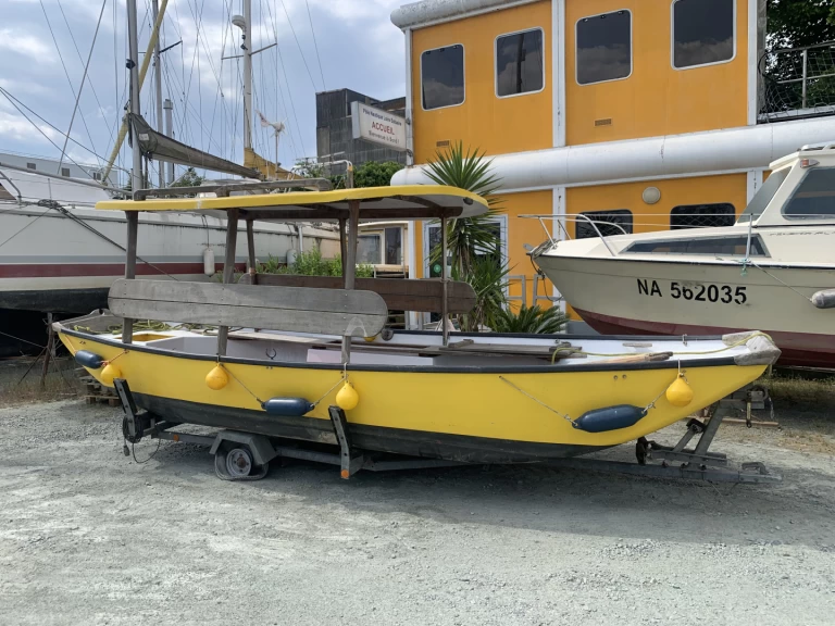 Chantier de l’Esclain SEVRIN jednotlivci a charterové společnosti v Nantes