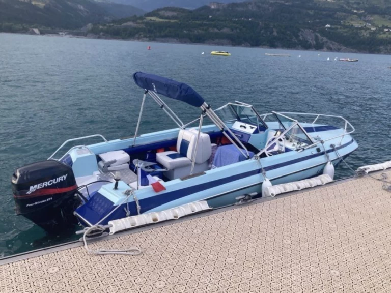 Pronajmout si Glastron Ssv 172 v Conjux