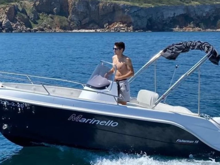 Motorová loď k pronájmu v Ajaccio za nejlepší cenu