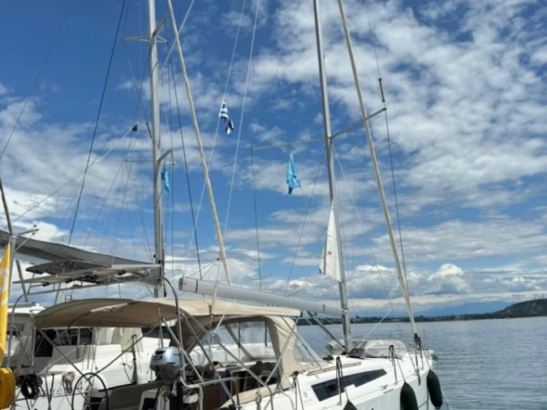 Pronajmout si Dufour Dufour 390 v Preveza