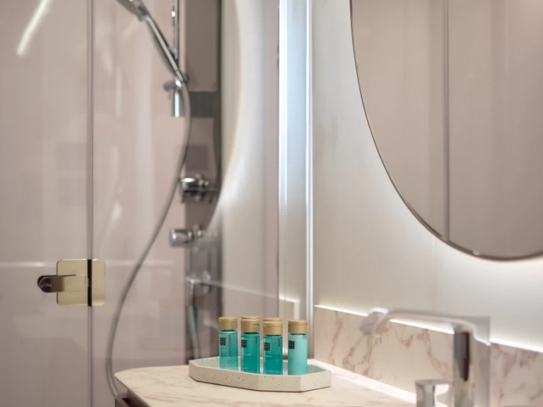 Pronájem Jachta Azimut s licencí